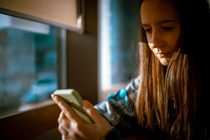 It's Okay to Unsubscribe From Someone Who's Hurting You